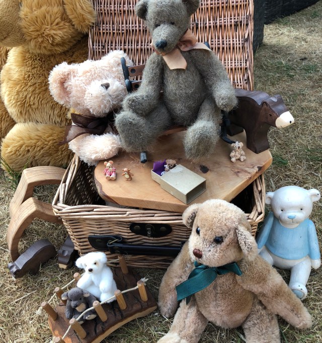 Inspiring Suitcases filled with exciting treasures to explore - teddy bear's picnic