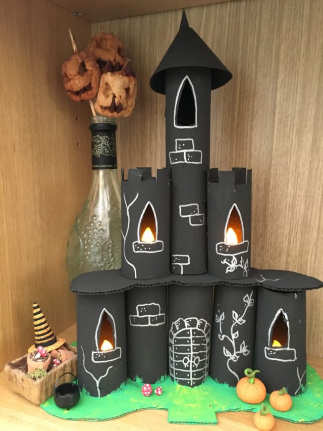 Halloween Craft Projects for Kids - recycled toilet roll tube light up spooky castle