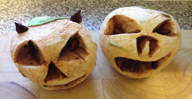 9 Halloween Craft Projects for Kids - shrunken apple heads