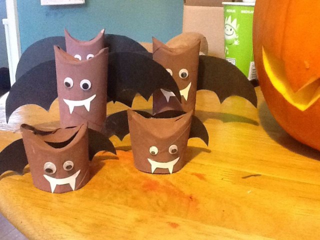 9 Halloween Craft Projects for Kids - recycled toilet roll tube bats