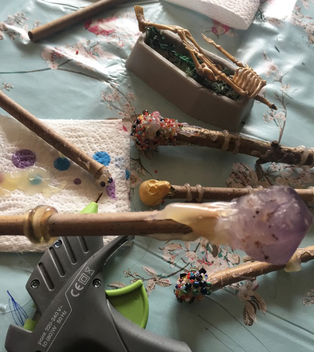 9 Halloween Craft Projects for Kids - wand making - harry potter wand craft