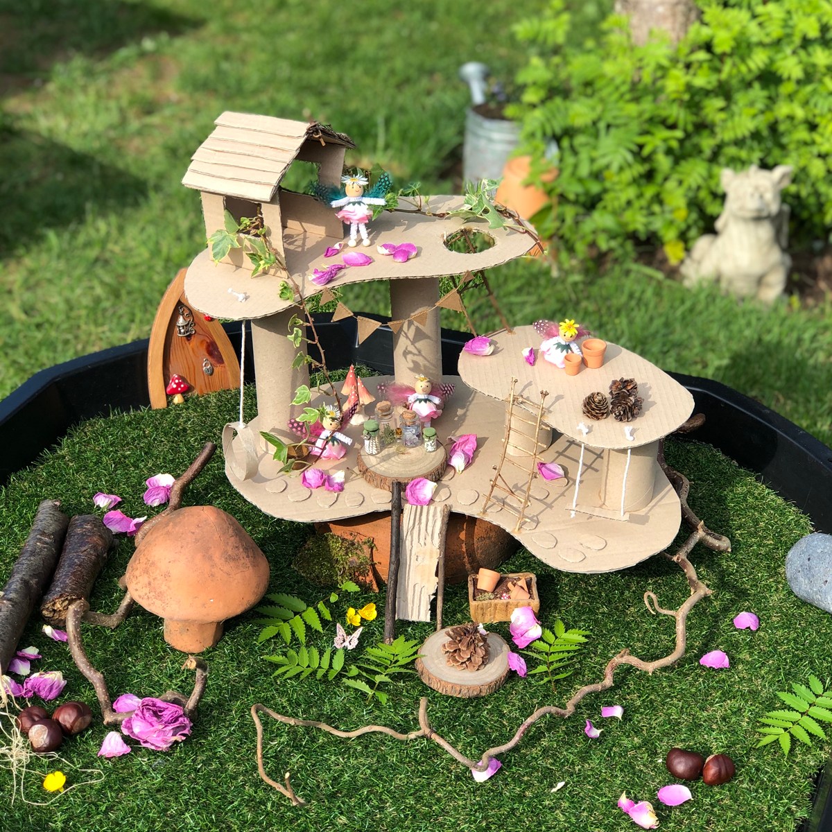 Fairy Small World Play in the Tuff&nbsp;Tray